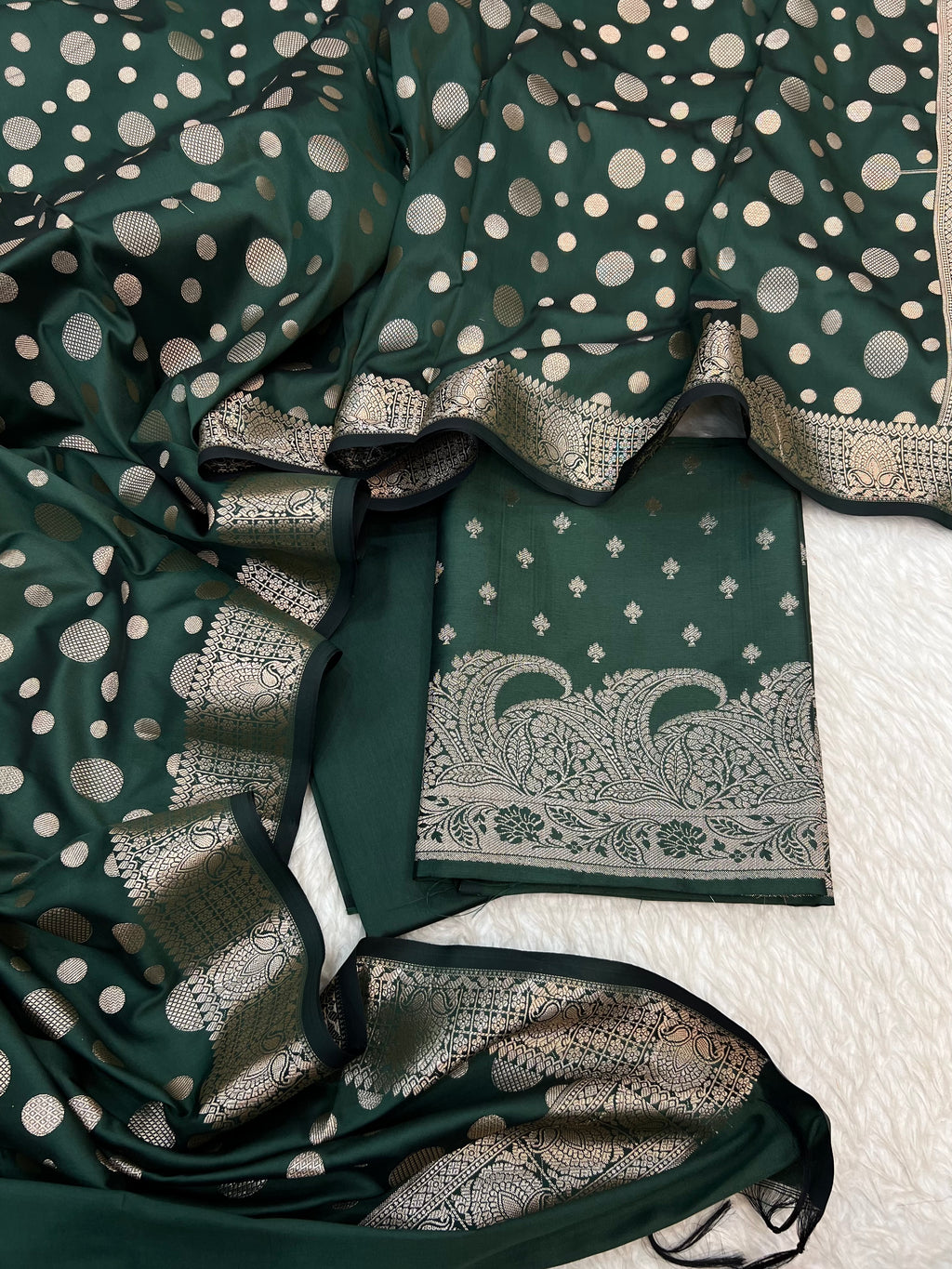 Banarasi silk zari jackard weaving unstiched suits sets