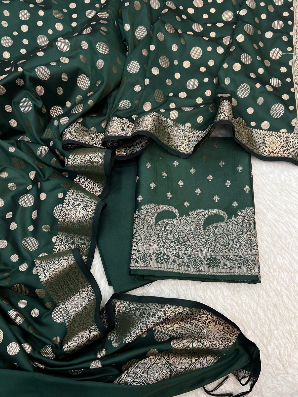 Banarasi silk zari jackard weaving unstiched suits sets