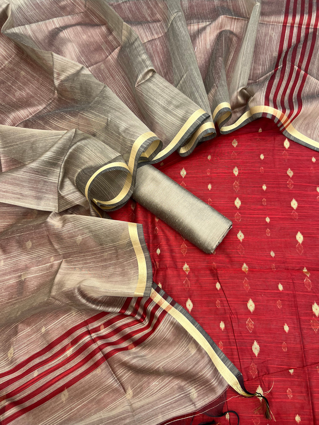Banarasi cotton slub zari jackard weaved unstiched suits