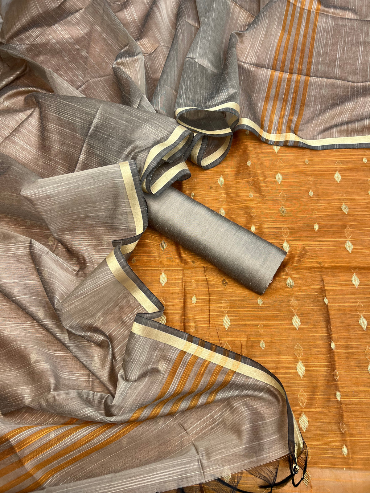Banarasi cotton slub zari jackard weaved unstiched suits