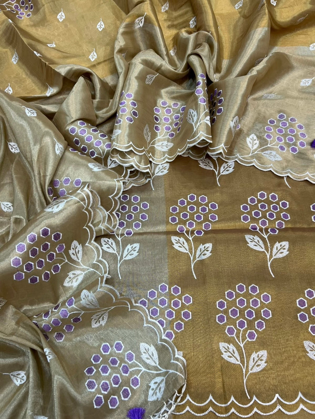 Pure tissue 2D dual shade contrast embroidered unstiched suits