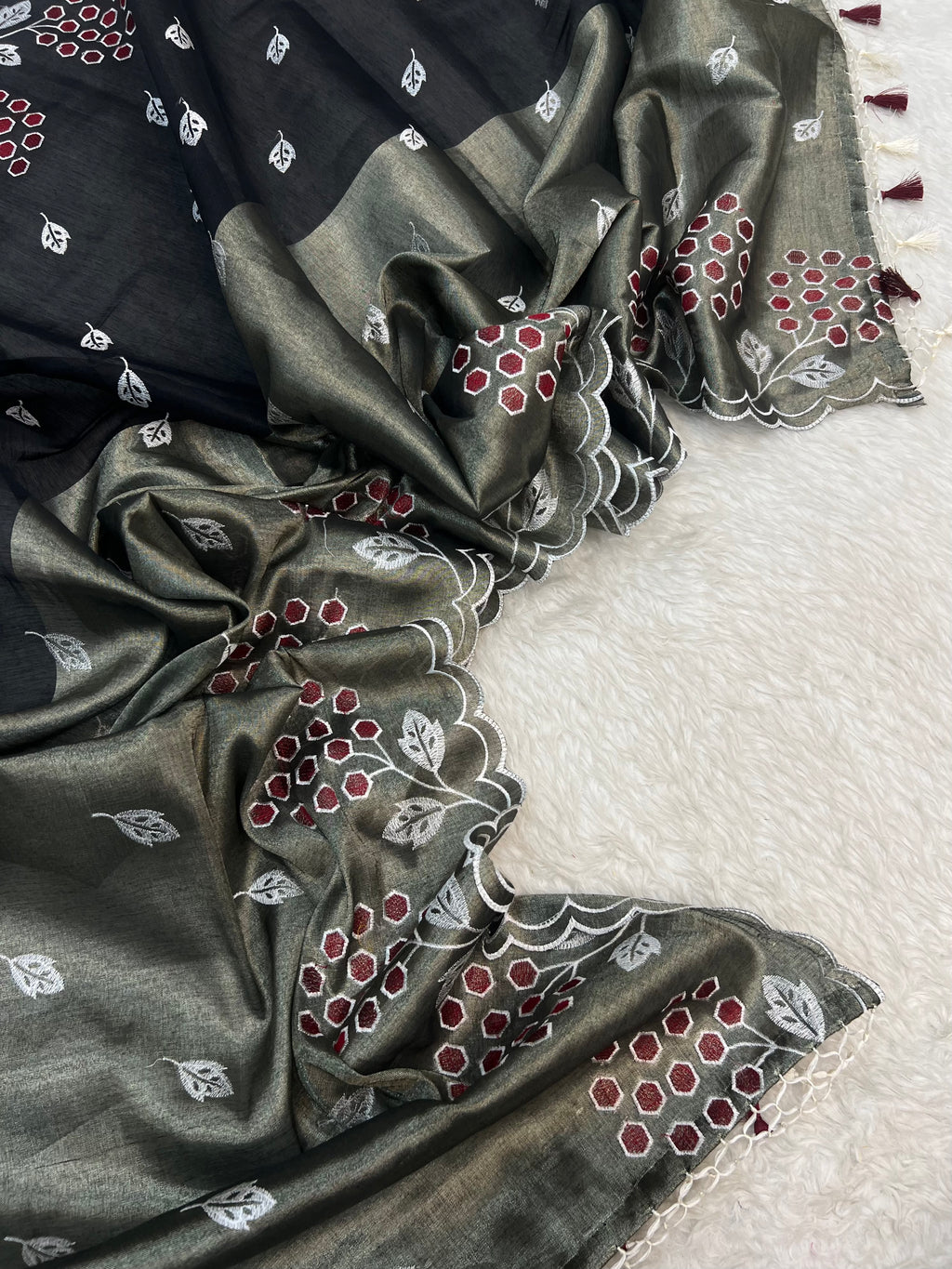 Pure tissue 2D dual shade half tissue half cotton based embroidered unstiched suits sets