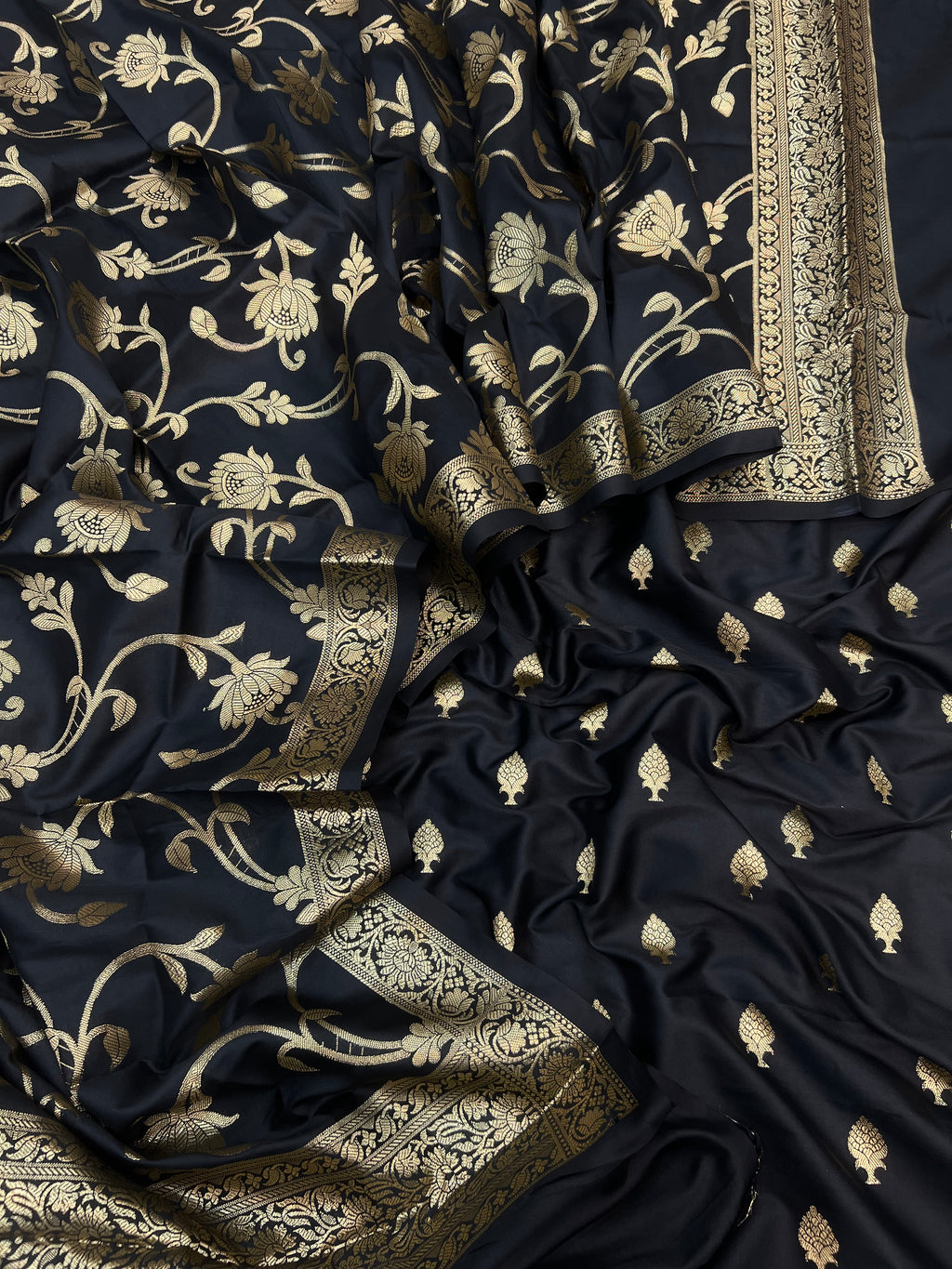 Banarasi katan silk zari jackard weaved unstiched suits sets