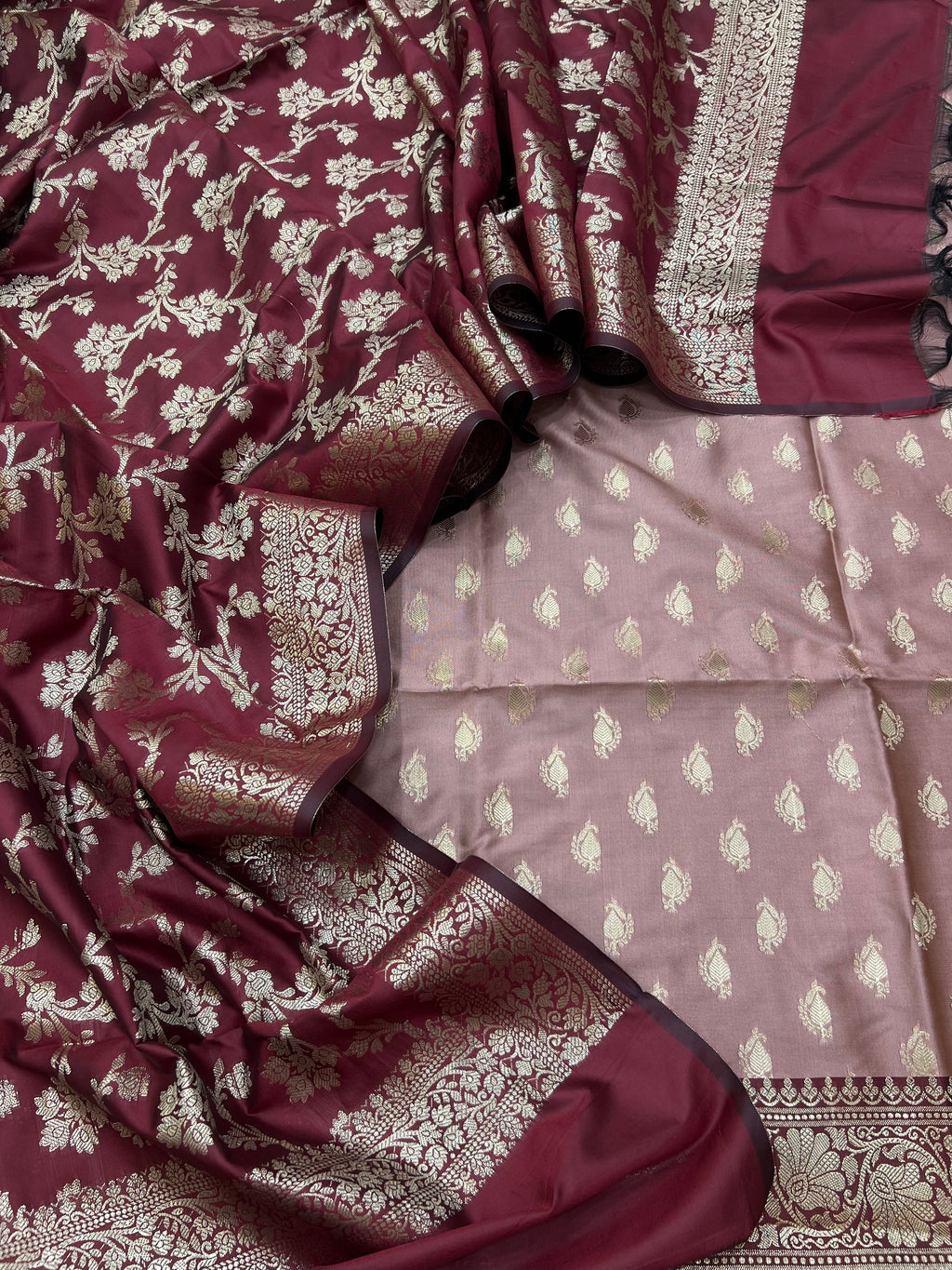 Banarasi silk zari jackard weaving contrast unstitched suits sets