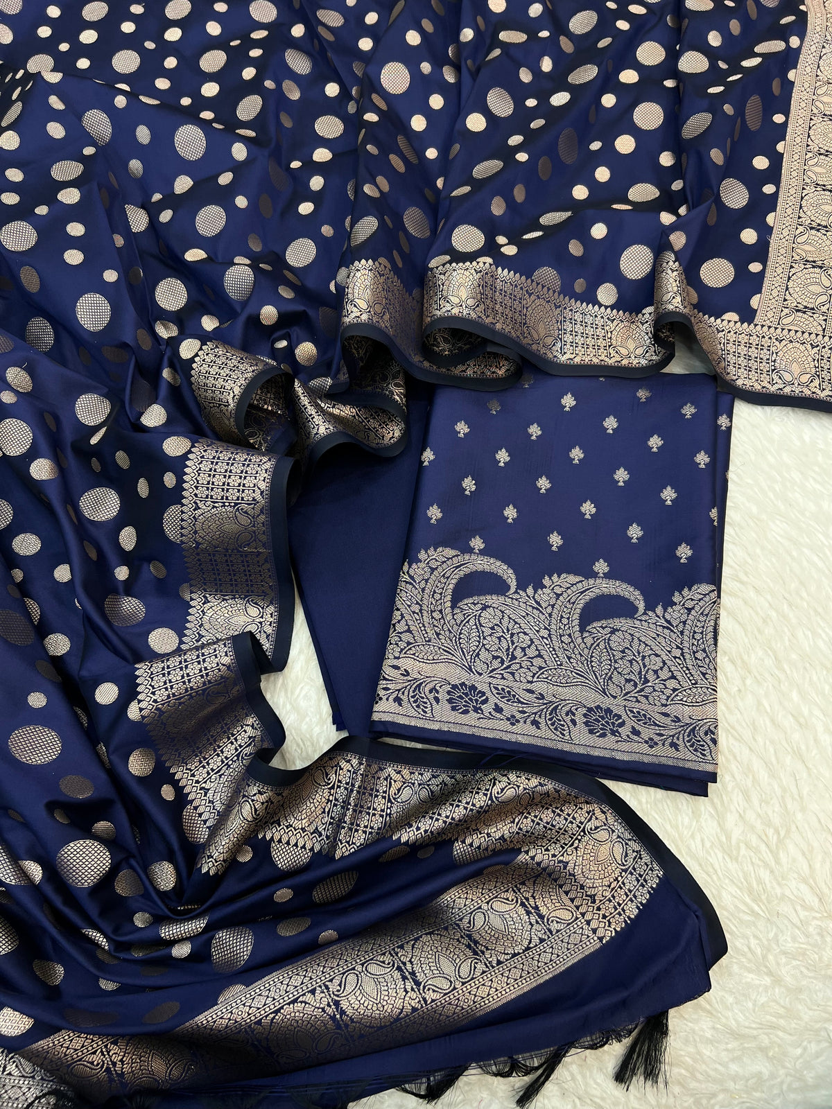 Banarasi silk zari jackard weaving unstiched suits sets