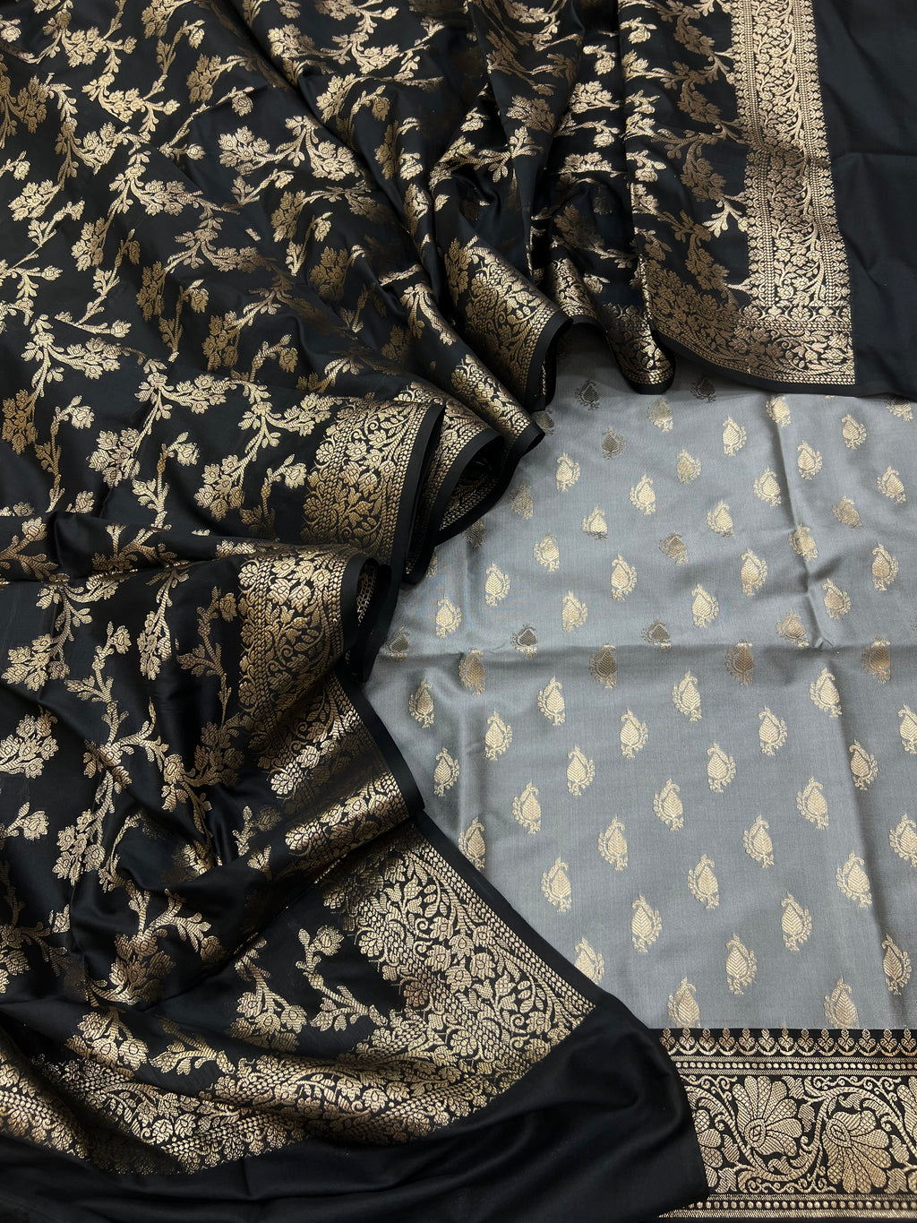 Banarasi silk zari jackard weaving contrast unstitched suits sets
