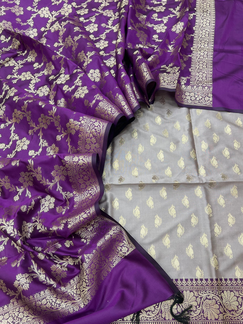 Banarasi silk zari jackard weaving contrast unstitched suits sets