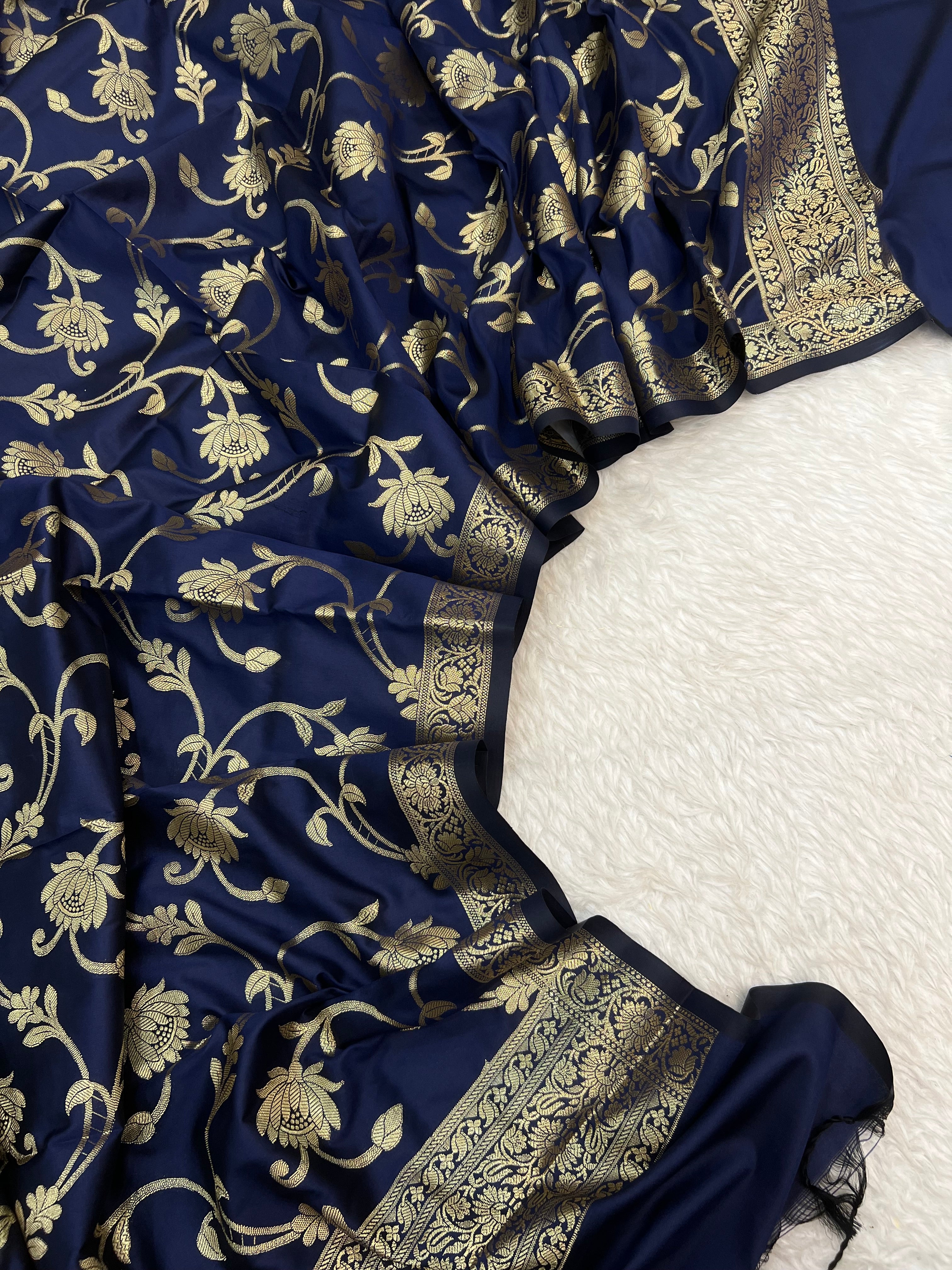Banarasi katan silk zari jackard weaved unstiched suits sets
