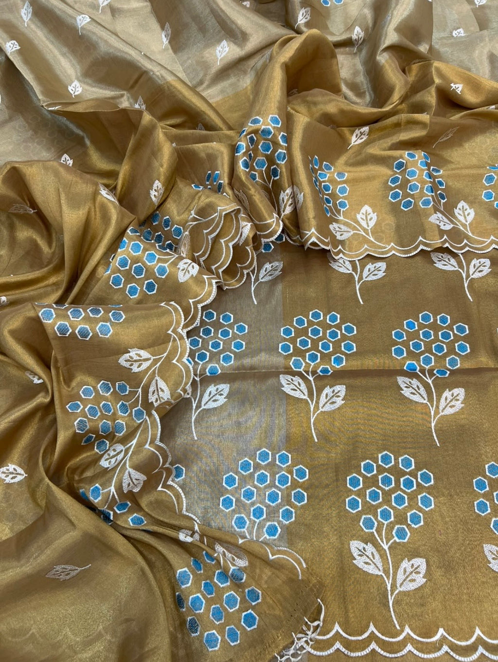 Pure tissue 2D dual shade contrast embroidered unstiched suits