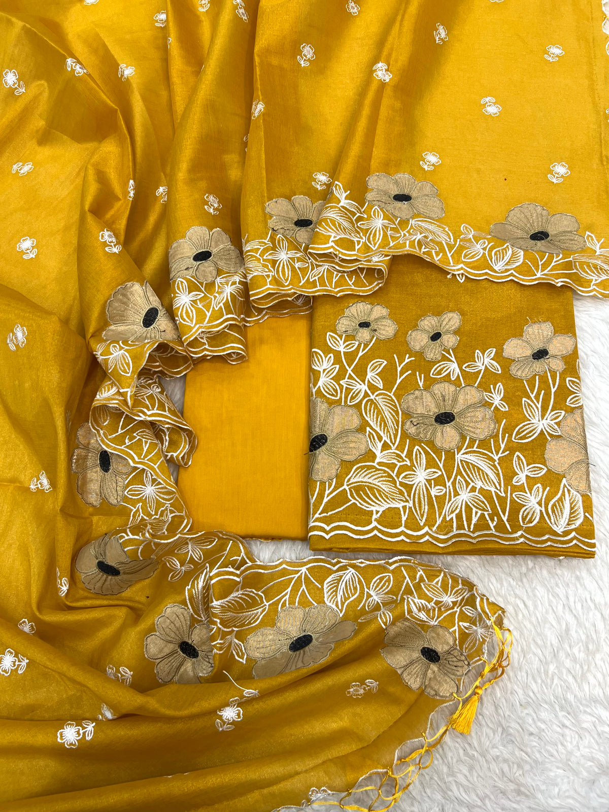 Pure cotton diamond tissue Embroidered tissue embroidered unstiched suits