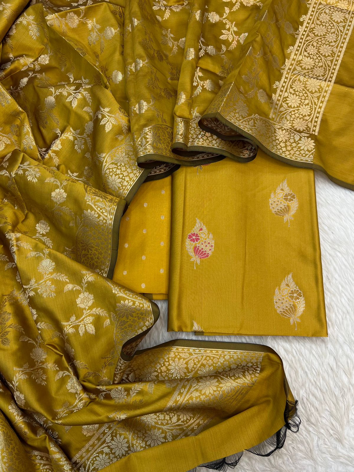 Banarasi Silk Zari Mina Weaving Jackard Suits