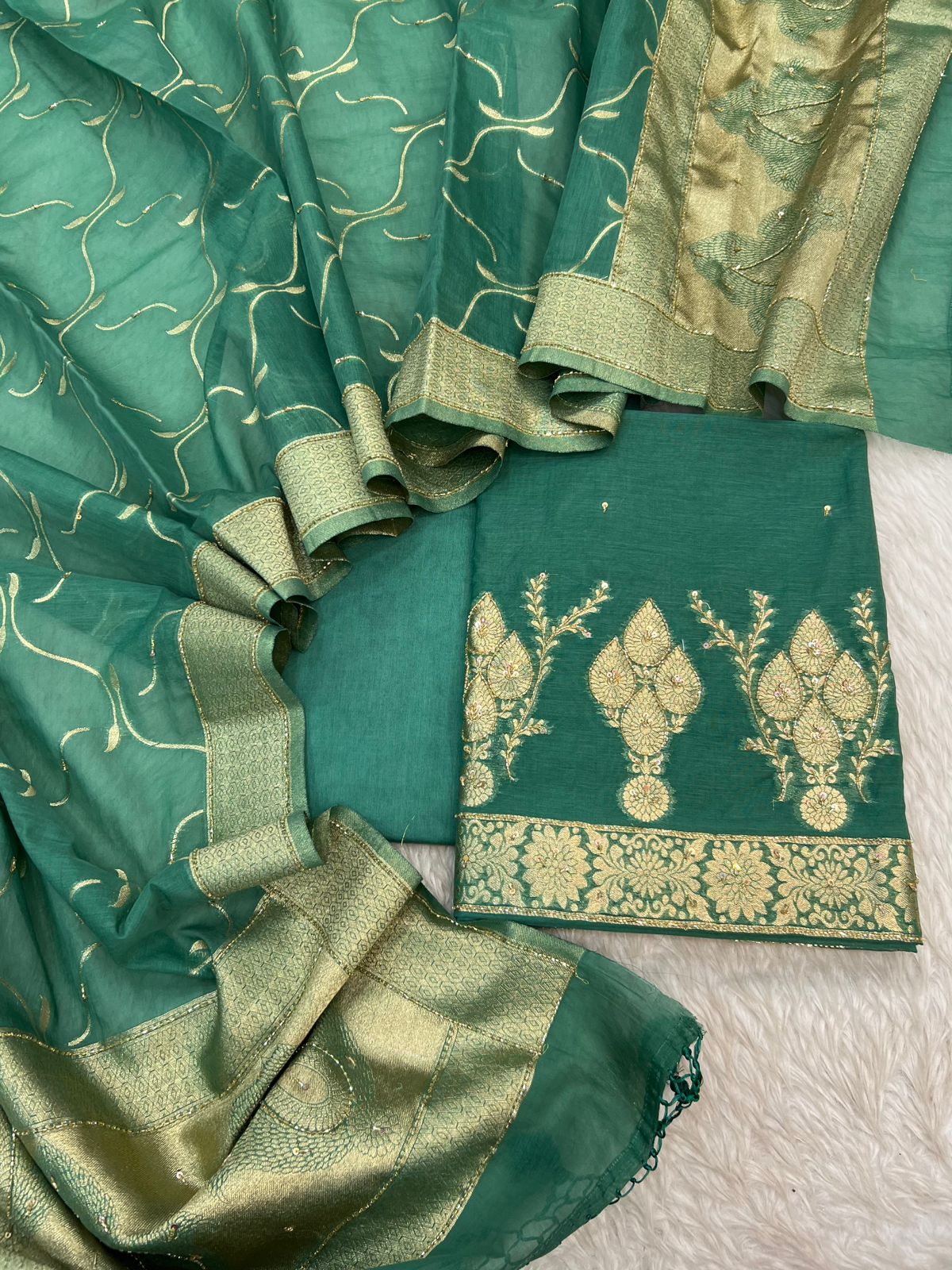 Pure Mal Chanderi Zari  Mukesh Katdana Work Suits