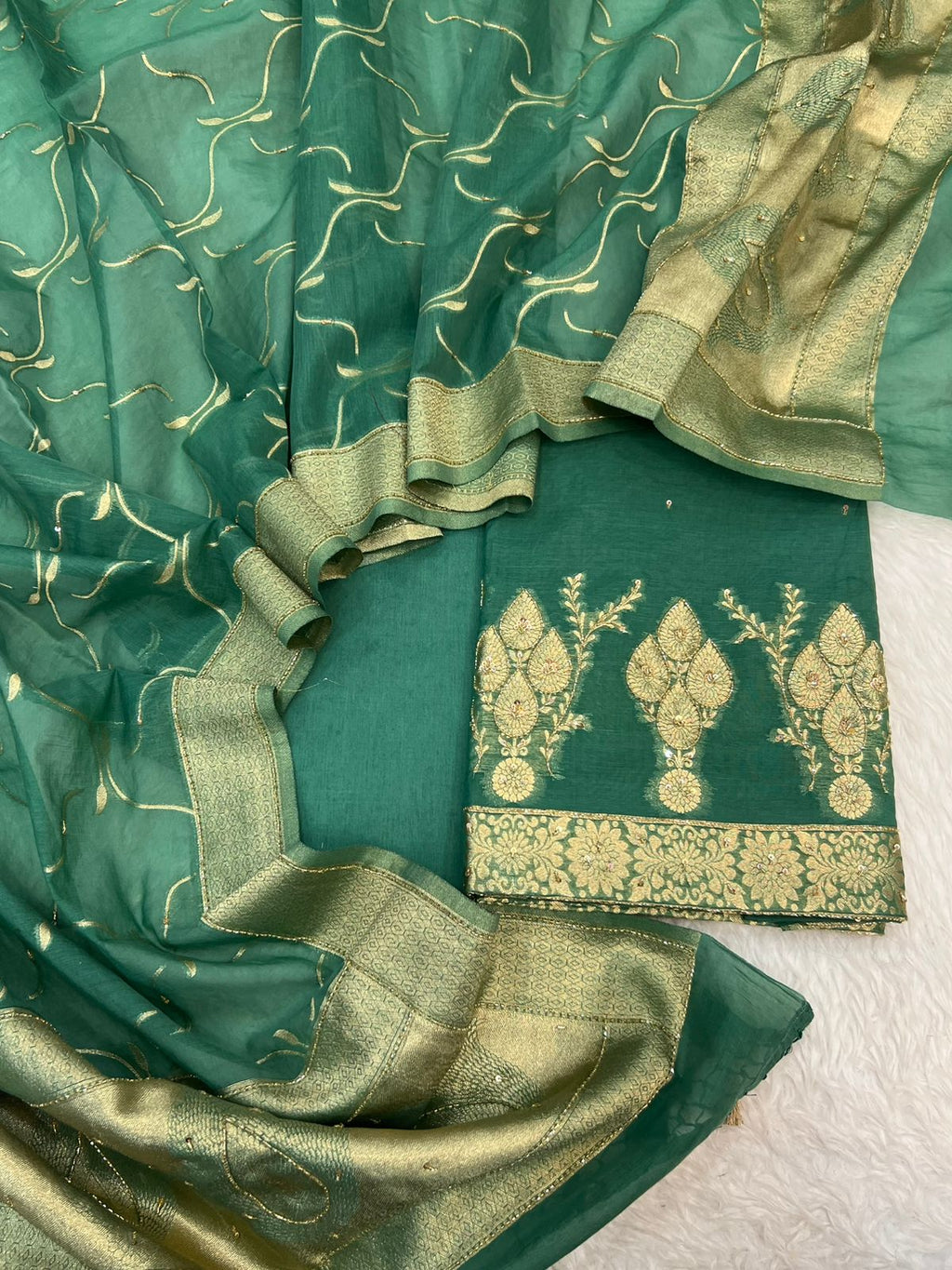 Pure Mal Chanderi Zari Weaved With Katdana Work Suits