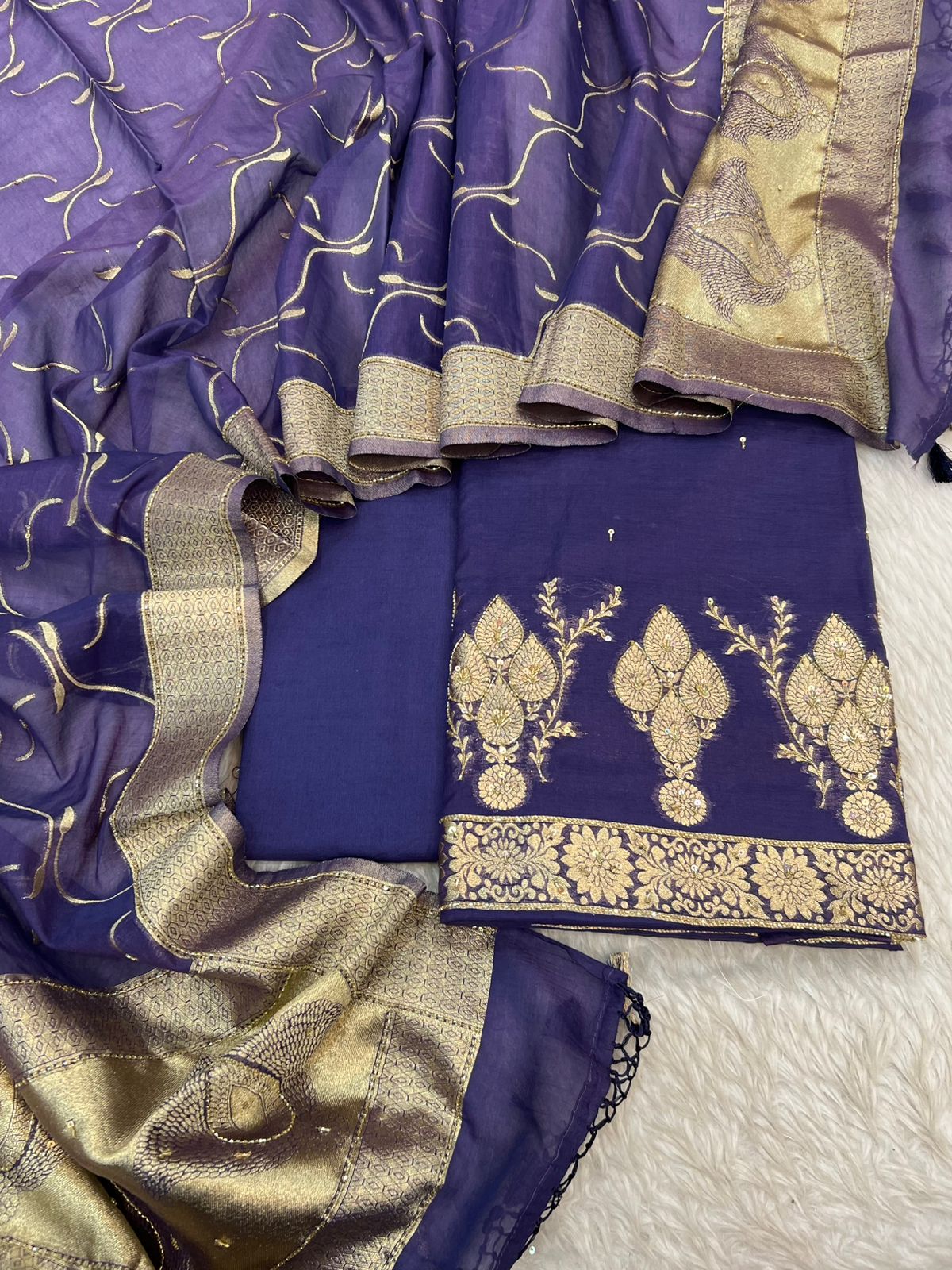 Pure Mal Chanderi Zari  Mukesh Katdana Work Suits
