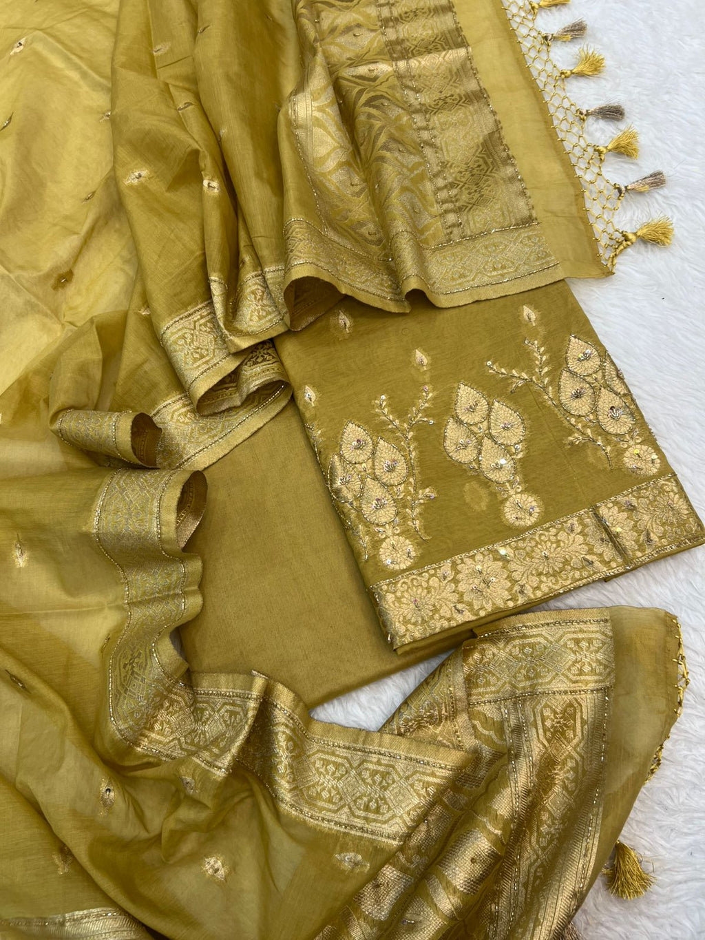 Pure Mal Chanderi Zari Weaved With Katdana Work Suits